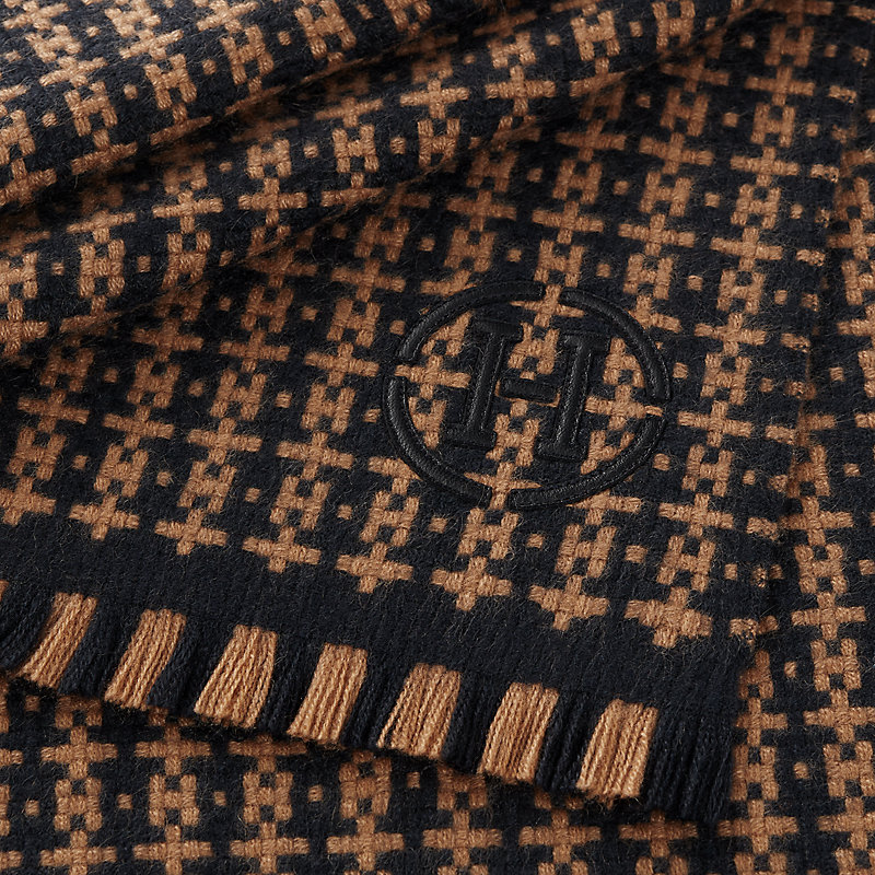 Graphique H muffler | Hermès Canada